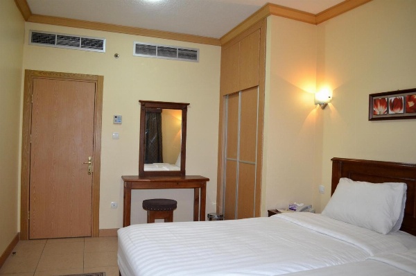 Al Thill Hotel image 1